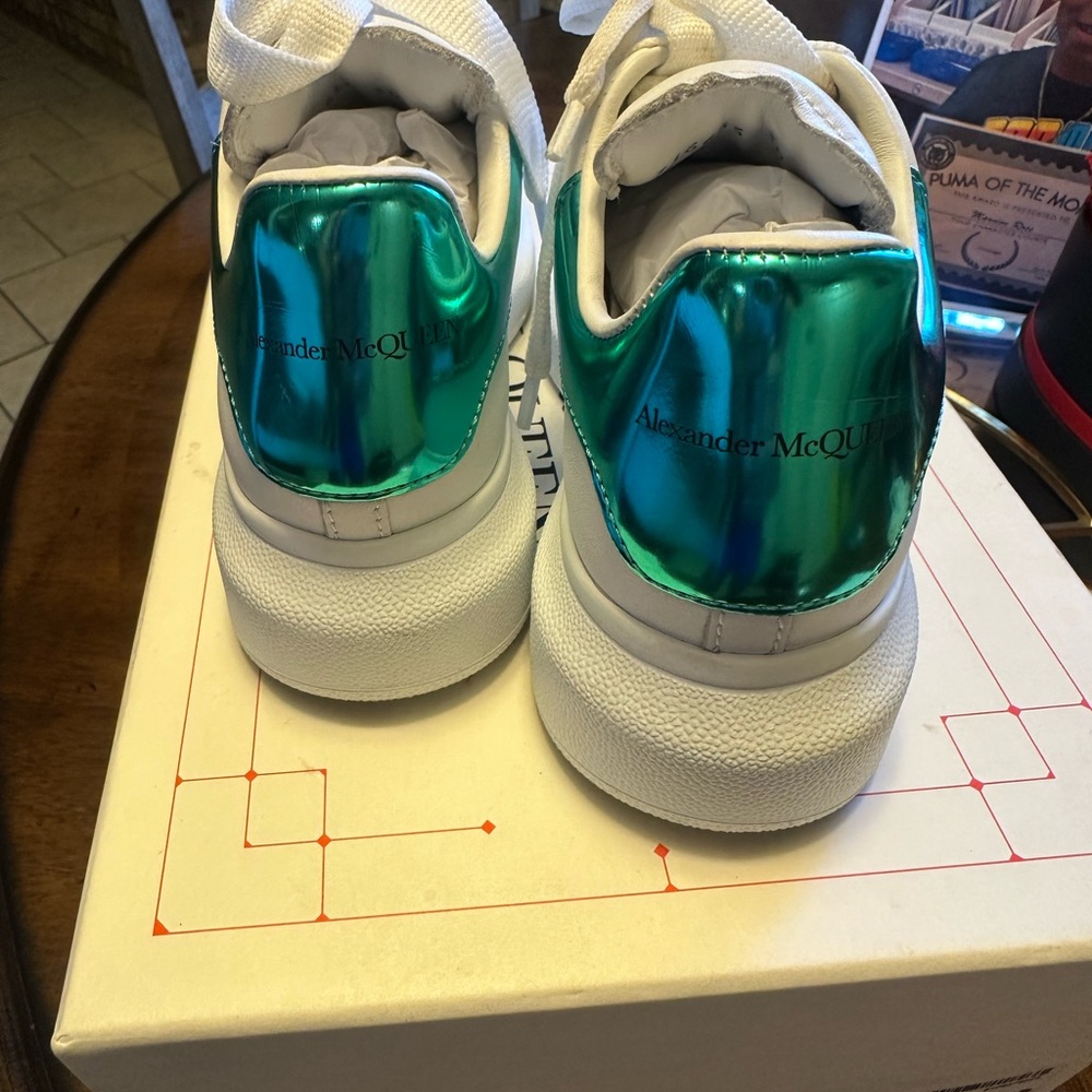 Alexander McQueen Kids Sneakers in White and Teal